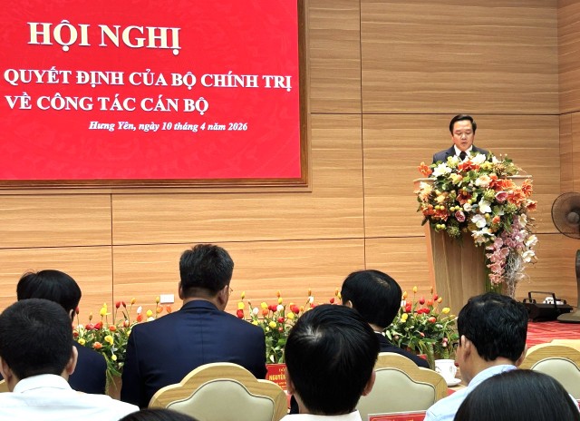 Đồng chí Phạm Quang Ngọc, Ủy viên Trung ương Đảng, Bí thư Tỉnh ủy Hưng Yên phát biểu nhận nhiệm vụ