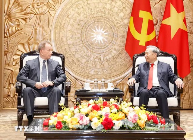 Hai bên ghi nhận hợp tác Việt Nam - Nga đang được triển khai trên nhiều lĩnh vực, trong đó hợp tác giữa các cơ quan an ninh hai nước luôn là trọng tâm - Ảnh: TTXVN Hai bên ghi nhận hợp tác Việt Nam - Nga đang được triển khai trên nhiều lĩnh vực, trong đó hợp tác giữa các cơ quan an ninh hai nước luôn là trọng tâm - Ảnh: TTXVN