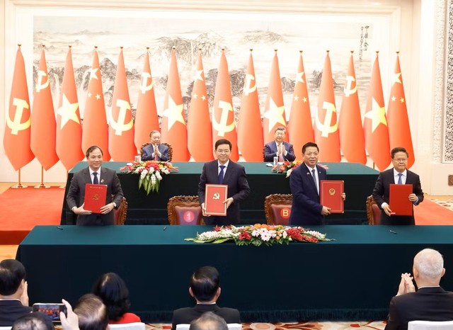 Lãnh đạo cấp cao hai nước chứng kiến một số lễ ký kết quan trọng. Ảnh: TTXVN. Lãnh đạo cấp cao hai nước chứng kiến một số lễ ký kết quan trọng. Ảnh: TTXVN.