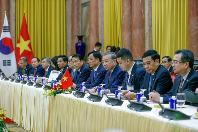 Tổng Bí thư, Chủ tịch nước Tô Lâm cùng lãnh đạo cấp cao Việt Nam tham dự hội đàm. Ảnh: Đức Thanh.