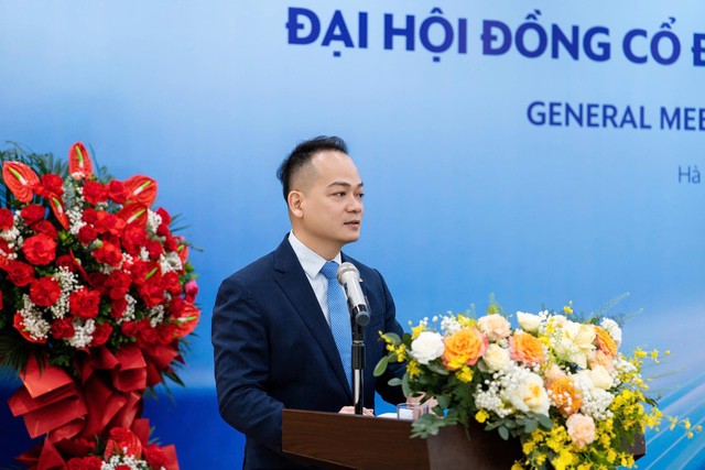 Ông Nguyễn Huy Quang - Chủ tịch HĐQT Bảo hiểm VietinBank (VBI) phát biểu tại Đại hội đồng cổ đông (Ảnh: VBI).