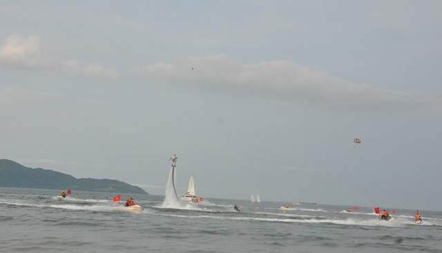 Nhiều hoạt động thể thao nước được tổ chức.