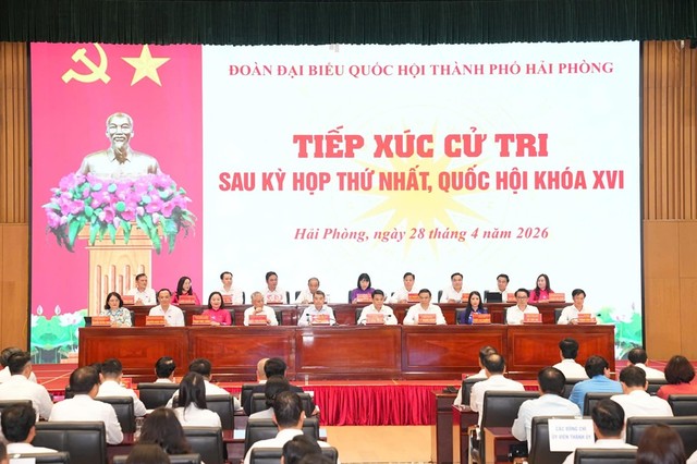 Thủ tướng Chính phủ Lê Minh Hưng cùng các đại biểu Quốc hội thành phố Hải Phòng khóa XVI tiếp xúc cử tri báo cáo kết quả Kỳ họp thứ nhất, Quốc hội khóa XVI