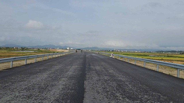 Dự án QL12A đoạn tránh Ba Đồn đã đạt tiến độ hơn 93%.