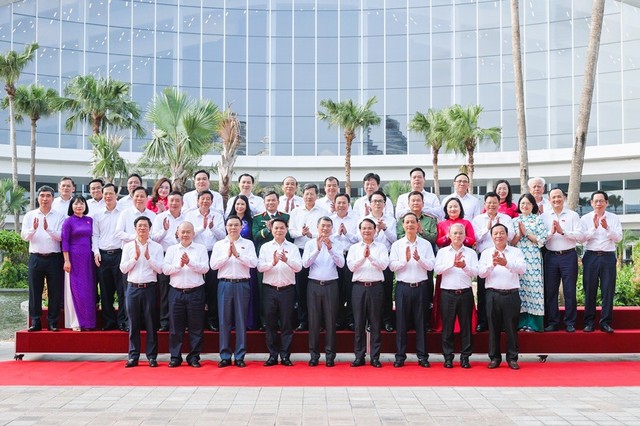 Thủ tướng và các đại biểu dự Hội nghị.