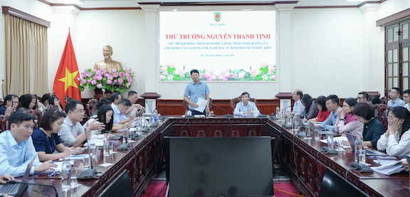 Hội đồng thẩm định độc lập họp về dự thảo Nghị quyết của Chính phủ cắt giảm ngành, nghề đầu tư kinh doanh có điều kiện.
