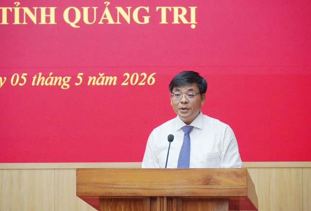 Ông Nguyễn Văn Bình, Giám đốc Trung tâm Xúc tiến Đầu tư, Thương mại và Du lịch tỉnh Quảng Trị phát biểu tại hội nghị