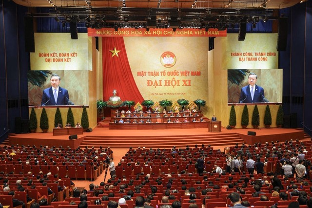 Toàn cảnh Đại hội sáng 12/5.