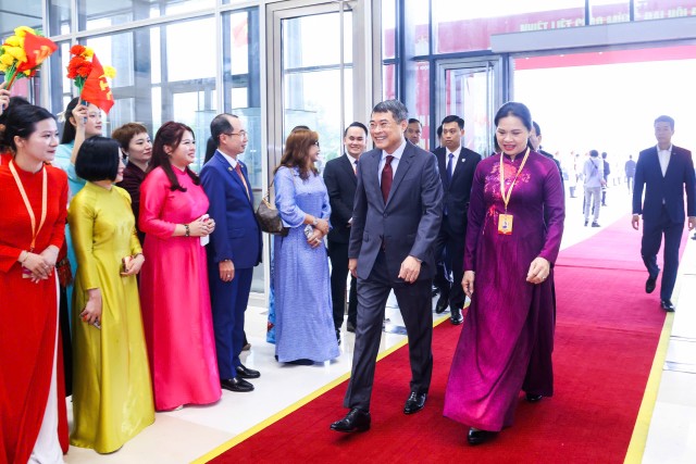 Thủ tướng Chính phủ Lê Minh Hưng tới dự Đại hội. Thủ tướng Chính phủ Lê Minh Hưng tới dự Đại hội.