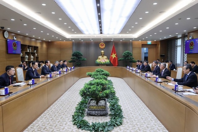 Thủ tướng Chính phủ Lê Minh Hưng đề nghị Trung Quốc mở cửa hơn nữa đối với các mặt hàng nông - thủy sản và chăn nuôi của Việt Nam. Ảnh: VGP.