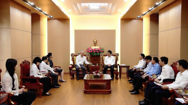 Chủ tịch UBND tỉnh Nguyễn Thanh Bình cho biết Ninh Bình luôn tạo điều kiện thuận lợi cho các nhà đầu tư có tiềm lực, uy tín và tầm nhìn chiến lược quốc tế. Ảnh: Trịnh Tùng