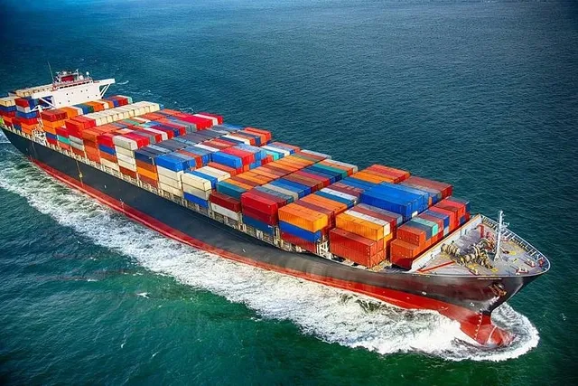 Số thu ngân sách từ xuất nhập khẩu 4 tháng đầu năm 2026 tăng thêm gần 23.600 tỷ đồng. Số thu ngân sách từ xuất nhập khẩu 4 tháng đầu năm 2026 tăng thêm gần 23.600 tỷ đồng.