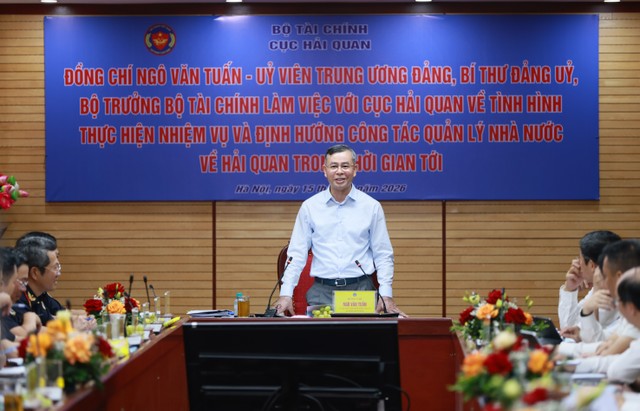 Bộ trưởng Bộ Tài chính Ngô Văn Tuấn phát biểu tại buổi làm việc. Ảnh: Mạnh Tuấn.