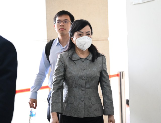 Bị cáo Nguyễn Thị Kim Tiến được tại ngoại, đến dự phiên tòa sơ thẩm. Bị cáo Nguyễn Thị Kim Tiến được tại ngoại, đến dự phiên tòa sơ thẩm.