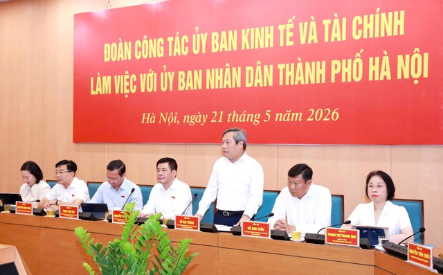 Chủ tịch UBND TP. Hà Nội Vũ Đại Thắng phát biểu tại buổi làm việc.