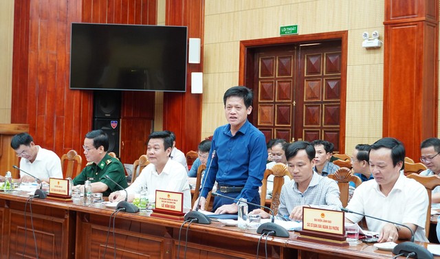 Phó Chủ tịch UBND tỉnh Quảng Trị Lê Văn Bảo phát biểu tại buổi làm việc. Phó Chủ tịch UBND tỉnh Quảng Trị Lê Văn Bảo phát biểu tại buổi làm việc.