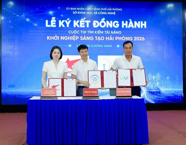 Lễ ký kết đồng hành cuộc thi giữa Công ty cổ phần Tập đoàn Đầu tư Sao Đỏ với Sở Khoa học và Công nghệ Hải Phòng; Trung tâm Đổi mới sáng tạo và Ứng dụng khoa học - công nghệ Hải Phòng