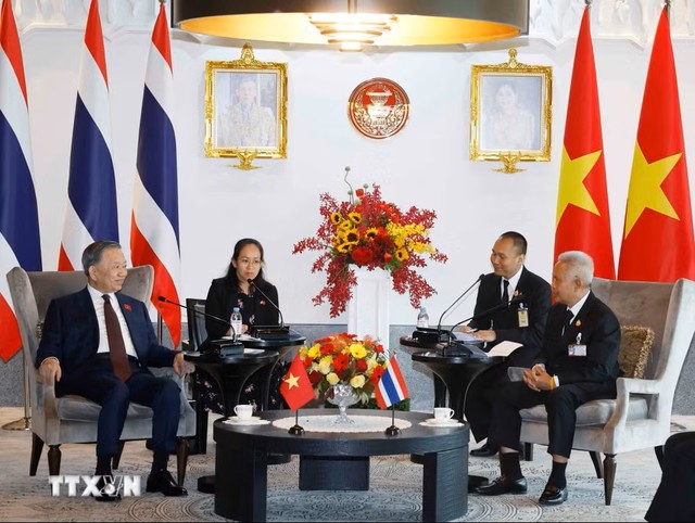 Tổng Bí thư, Chủ tịch nước Tô Lâm hội kiến Chủ tịch Quốc hội Thái Lan Sophon Saram. (Ảnh: Thống Nhất/TTXVN) Tổng Bí thư, Chủ tịch nước Tô Lâm hội kiến Chủ tịch Quốc hội Thái Lan Sophon Saram. (Ảnh: Thống Nhất/TTXVN)