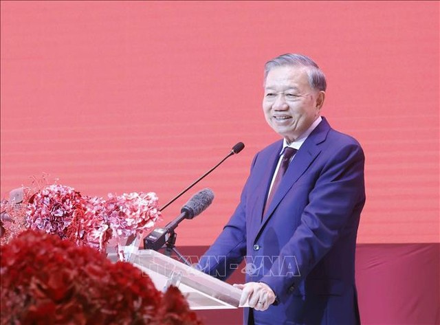 Tổng Bí thư, Chủ tịch nước Tô Lâm phát biểu tại cuộc gặp gỡ cộng đồng người Việt Nam tại Thái Lan. Ảnh: Thống Nhất/TTXVN.