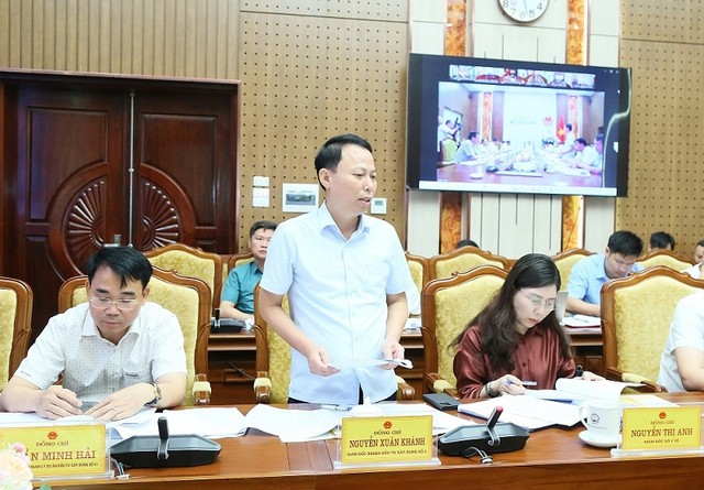 Đại diện Ban Quản lý dự án đầu tư xây dựng số 2 phát biểu Đại diện Ban Quản lý dự án đầu tư xây dựng số 2 phát biểu
