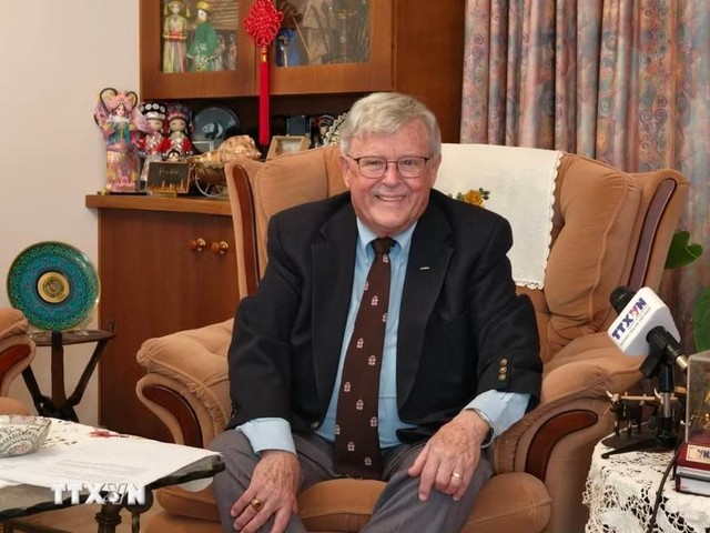 Giáo sư Carl Thayer - thuộc Học viện Quốc phòng Australia, Đại học New South Wales.(: Trung Trang/TTXVN) Giáo sư Carl Thayer - thuộc Học viện Quốc phòng Australia, Đại học New South Wales.(: Trung Trang/TTXVN)