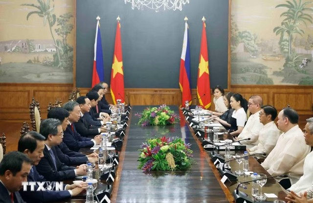 Tổng Bí thư, Chủ tịch nước Tô Lâm và Tổng thống Philippines Ferdinand Romualdez Marcos Jr. hội đàm cấp Nhà nước. Ảnh: Thống Nhất/TTXVN Tổng Bí thư, Chủ tịch nước Tô Lâm và Tổng thống Philippines Ferdinand Romualdez Marcos Jr. hội đàm cấp Nhà nước. Ảnh: Thống Nhất/TTXVN