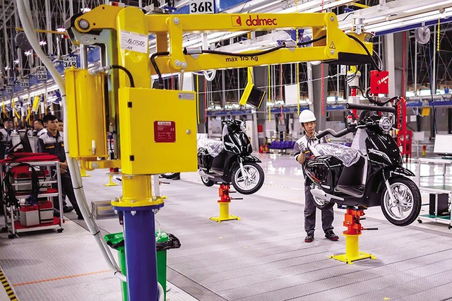 Hoạt động sản xuất công nghiệp duy trì tích cực trong những tháng đầu năm 2026 góp phần hỗ trợ tăng trưởng kinh tế. Ảnh: Đức Thanh