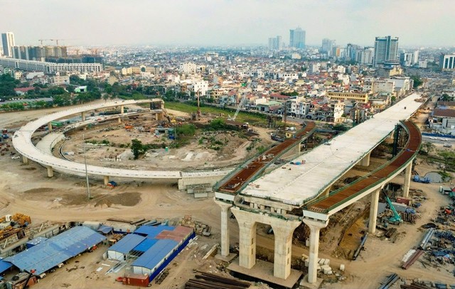 Để đạt mục tiêu tăng trưởng GRDP từ 13% trở lên, việc TP. Hải Phòng đẩy nhanh hơn nữa giải ngân vốn đầu tư công được xem như 'lực kéo' quan trọng. Ảnh: Trung Kiên