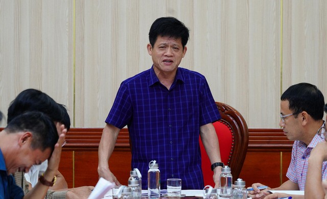 Phó Chủ tịch UBND tỉnh Quảng Trị Lê Văn Bảo phát biểu chỉ đạo tại buổi làm việc.