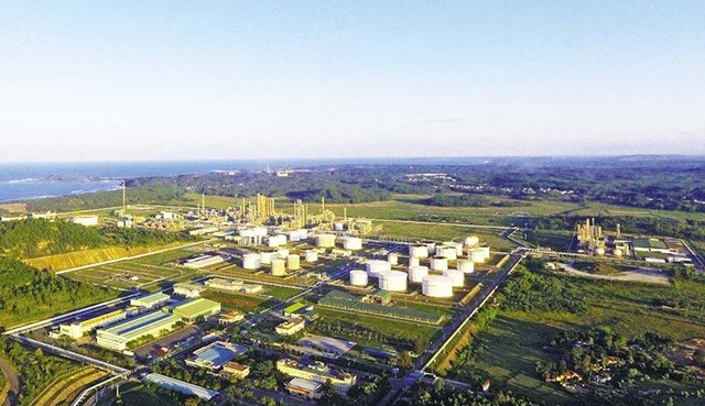Tình hình sản xuất công nghiệp của Quảng Ngãi tiếp tục duy trì ổn định và tăng trưởng mạnh so với cùng kỳ năm trước. Tình hình sản xuất công nghiệp của Quảng Ngãi tiếp tục duy trì ổn định và tăng trưởng mạnh so với cùng kỳ năm trước.