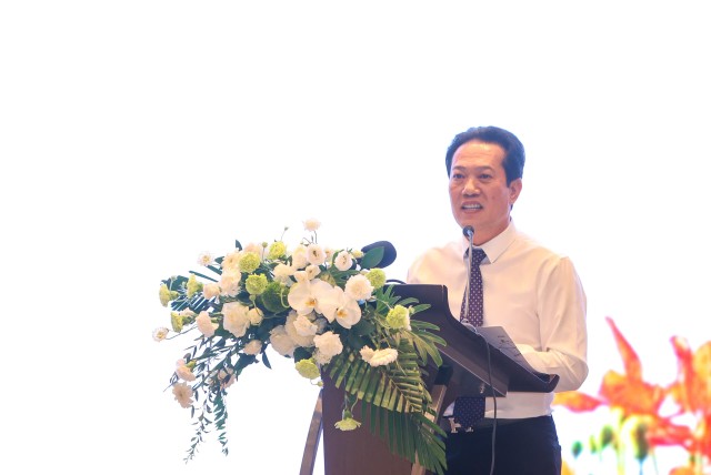 Ông Trần Văn Thắng, Chủ tịch Hiệp hội Doanh nghiệp thành phố Hải Phòng, Chủ tịch Hội đồng quản trị Tập đoàn Sao Đỏ phát biểu tại Hội nghị