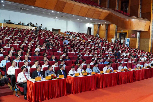 Toàn cảnh Hội nghị công bố Quyết định điều chỉnh Quy hoạch và Xúc tiến đầu tư tỉnh Quảng Trị. Toàn cảnh Hội nghị công bố Quyết định điều chỉnh Quy hoạch và Xúc tiến đầu tư tỉnh Quảng Trị.