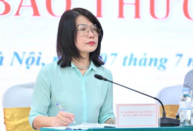 Bà Mai Thị Thu Hiền, Phó vụ trưởng Vụ Kế hoạch Tài chính và Quản lý doanh nghiệp thông tin sản xuất công nghiệp, thương mại.