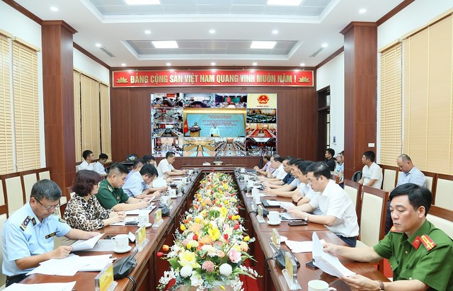 Các đại biểu dự hội nghị tại điểm cầu tỉnh Hưng Yên. Ảnh: Tất Đạt Các đại biểu dự hội nghị tại điểm cầu tỉnh Hưng Yên. Ảnh: Tất Đạt