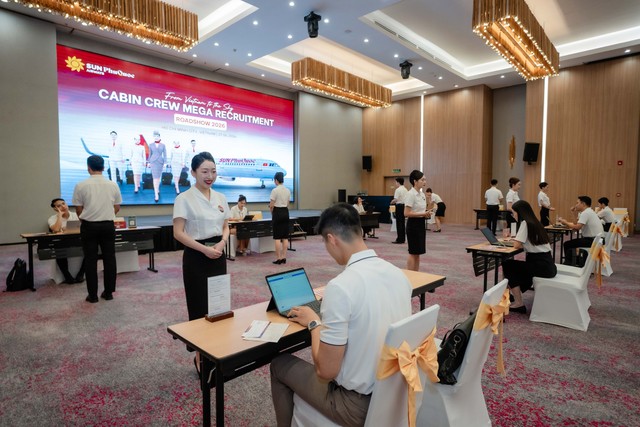 Ứng viên được phỏng vấn trực tiếp và nhận kết quả trong vòng 24 giờ