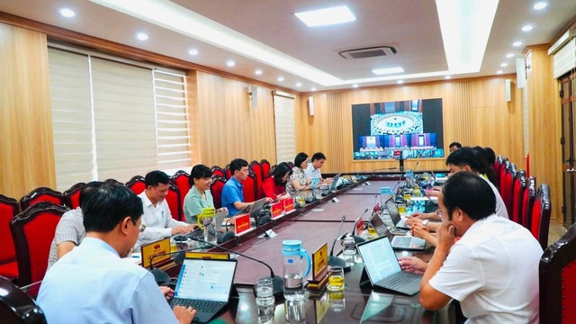 Điểm cầu dự trực tuyến Hội nghị Thành ủy Hải Phòng lần thứ 4 tại Đảng ủy phường Tứ Minh Điểm cầu dự trực tuyến Hội nghị Thành ủy Hải Phòng lần thứ 4 tại Đảng ủy phường Tứ Minh