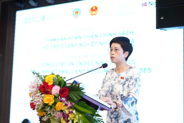 Bà Nguyễn Thị Phú Hà, Phó chủ nhiệm Ủy ban Kinh tế và Tài chính của Quốc hội phát biểu tại Hội thảo. Bà Nguyễn Thị Phú Hà, Phó chủ nhiệm Ủy ban Kinh tế và Tài chính của Quốc hội phát biểu tại Hội thảo.