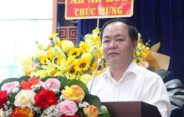Ông Nguyễn Hồng Quang, Trưởng Ban Quản lý Khu kinh tế mở Chu Lai. Ông Nguyễn Hồng Quang, Trưởng Ban Quản lý Khu kinh tế mở Chu Lai.
