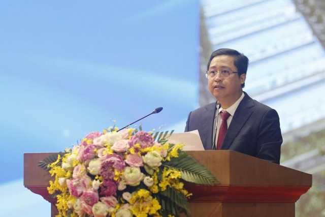 Đồng chí Dương Quốc Huy, Ủy viên Ban Chấp hành Trung ương Đảng, Bí thư Tỉnh ủy Lào Cai. Đồng chí Dương Quốc Huy, Ủy viên Ban Chấp hành Trung ương Đảng, Bí thư Tỉnh ủy Lào Cai.