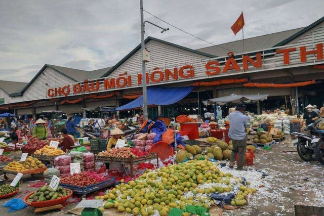 Một chợ đầu mối nông sản tại TP.HCM.
