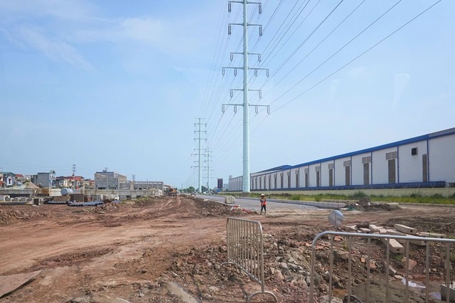 Hiện trạng triển khai Dự án đầu tư xây dựng và kinh doanh kết cấu hạ tầng Khu công nghiệp Tân Trường mở rộng. Ảnh: Đàm Thanh Hiện trạng triển khai Dự án đầu tư xây dựng và kinh doanh kết cấu hạ tầng Khu công nghiệp Tân Trường mở rộng. Ảnh: Đàm Thanh