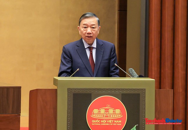Tổng Bí thư, Chủ tịch nước Tô Lâm phát biểu chỉ đạo tại Hội nghị toàn quốc nghiên cứu, học tập, quán triệt và triển khai thực hiện các Nghị quyết, Kết luận, Quy định của Hội nghị Trung ương 3 khoá XIV. Ảnh: Đức Thanh