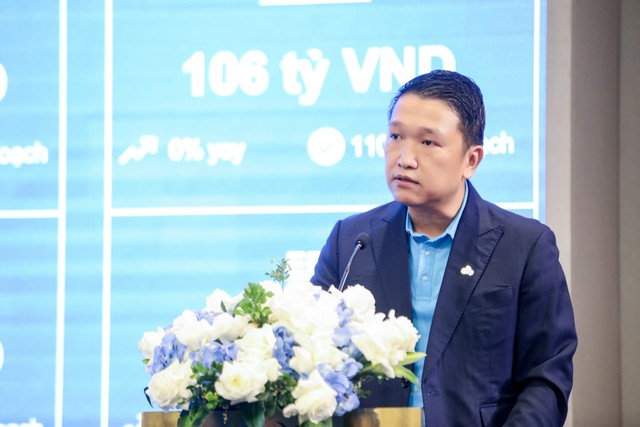 Tổng giám đốc Tập đoàn Công nghệ CMC Đặng Tùng Sơn trình bày Báo cáo của Ban điều hành về kết quả hoạt động kinh doanh năm 2025 và kế hoạch kinh doanh năm 2026.