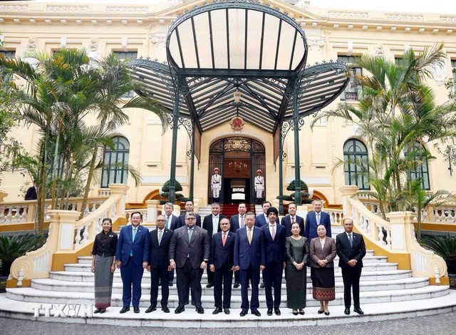 Tổng Bí thư, Chủ tịch nước Tô Lâm tiếp Đại sứ, Đại biện các nước ASEAN tại Hà Nội. (Ảnh: Thống Nhất/TTXVN) Tổng Bí thư, Chủ tịch nước Tô Lâm tiếp Đại sứ, Đại biện các nước ASEAN tại Hà Nội. (Ảnh: Thống Nhất/TTXVN)