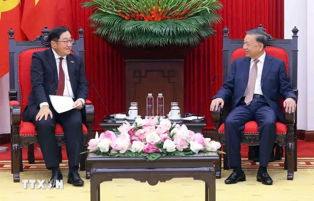 Tổng Bí thư, Chủ tịch nước Tô Lâm tiếp Đại sứ Đặc mệnh toàn quyền Malaysia tại Việt Nam Dato’ Tan Yang Thai. (Ảnh: Phạm Kiên/TTXVN) Tổng Bí thư, Chủ tịch nước Tô Lâm tiếp Đại sứ Đặc mệnh toàn quyền Malaysia tại Việt Nam Dato’ Tan Yang Thai. (Ảnh: Phạm Kiên/TTXVN)
