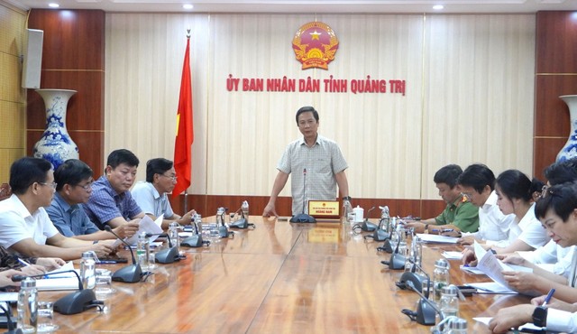 Phó Chủ tịch Thường trực UBND tỉnh Quảng Trị Hoàng Nam chủ trì cuộc họp. Ảnh: Tiến Nhất Phó Chủ tịch Thường trực UBND tỉnh Quảng Trị Hoàng Nam chủ trì cuộc họp. Ảnh: Tiến Nhất