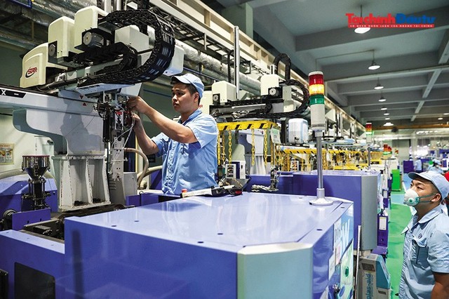 Doanh nghiệp nhỏ và vừa đóng vai trò quan trọng trong giải quyết việc làm, thực hiện các chính sách an sinh xã hội, xóa đói giảm nghèo. Ảnh: Đức Thanh Doanh nghiệp nhỏ và vừa đóng vai trò quan trọng trong giải quyết việc làm, thực hiện các chính sách an sinh xã hội, xóa đói giảm nghèo. Ảnh: Đức Thanh