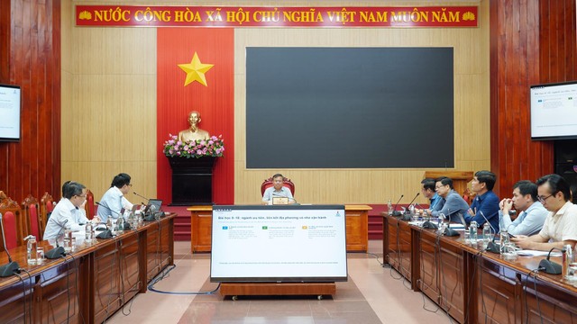 Phó Chủ tịch UBND tỉnh Quảng Trị Lê Đức Tiến - Trưởng Ban Chỉ đạo xây dựng Đề án thí điểm Khu thương mại tự do tỉnh Quảng Trị chủ trì cuộc họp. Ảnh: Hồng Mến. Phó Chủ tịch UBND tỉnh Quảng Trị Lê Đức Tiến - Trưởng Ban Chỉ đạo xây dựng Đề án thí điểm Khu thương mại tự do tỉnh Quảng Trị chủ trì cuộc họp. Ảnh: Hồng Mến.