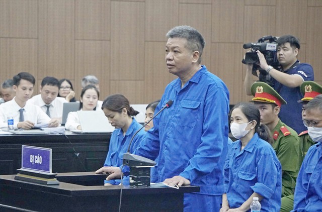 Cựu Cục trưởng Tống Hải Nam bị đề nghị phạt cao nhất lên tới 16 năm tù. Cựu Cục trưởng Tống Hải Nam bị đề nghị phạt cao nhất lên tới 16 năm tù.