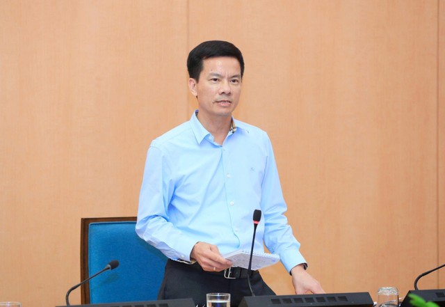 Phó Chủ tịch UBND TP. Hà Nội Bùi Duy Cường phát biểu tại cuộc họp.